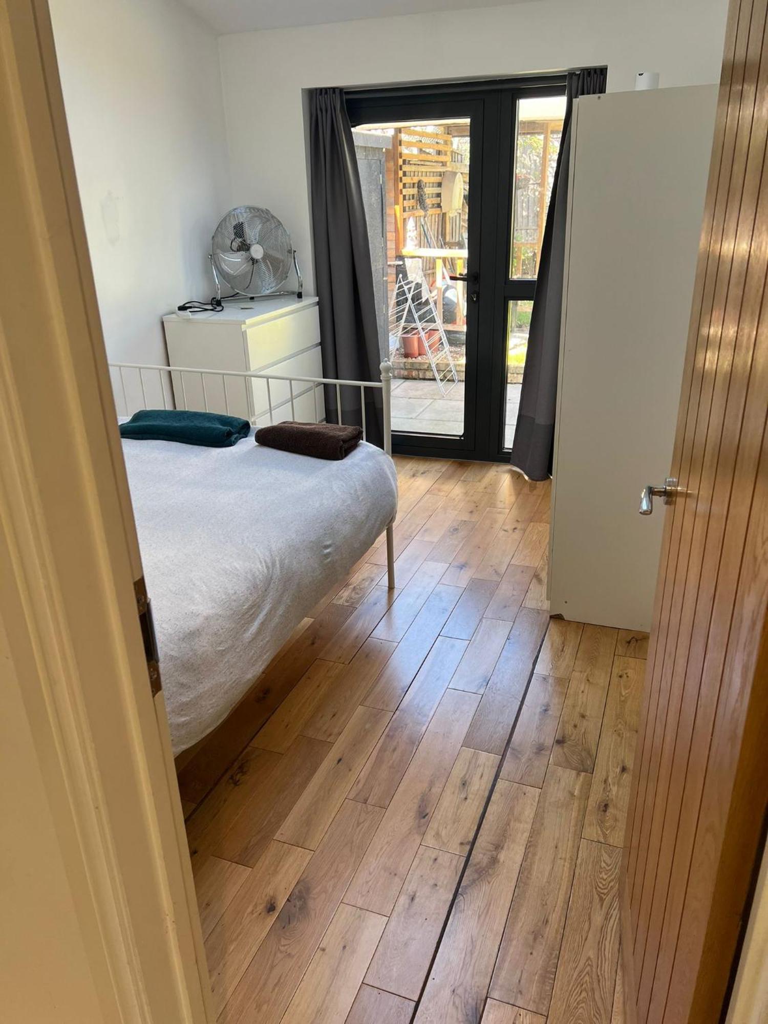 N8, Modern 2 Bedroom Appartamento *